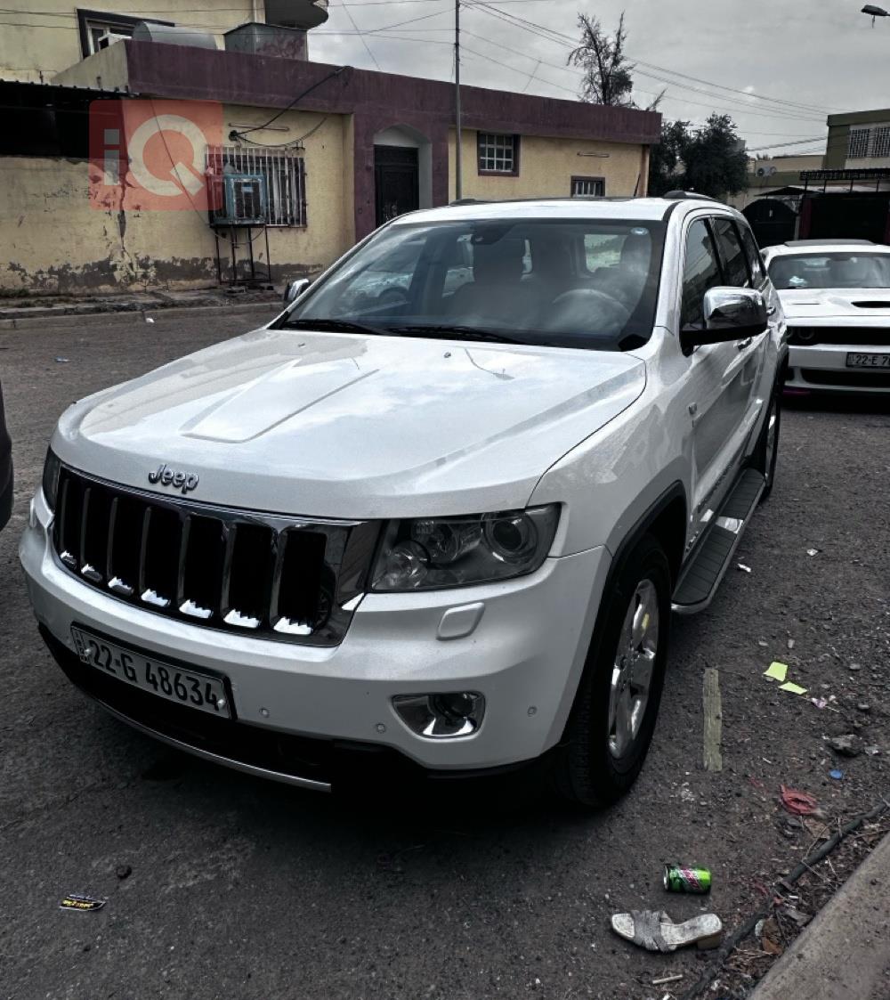 جیپ گراند شیرۆکی